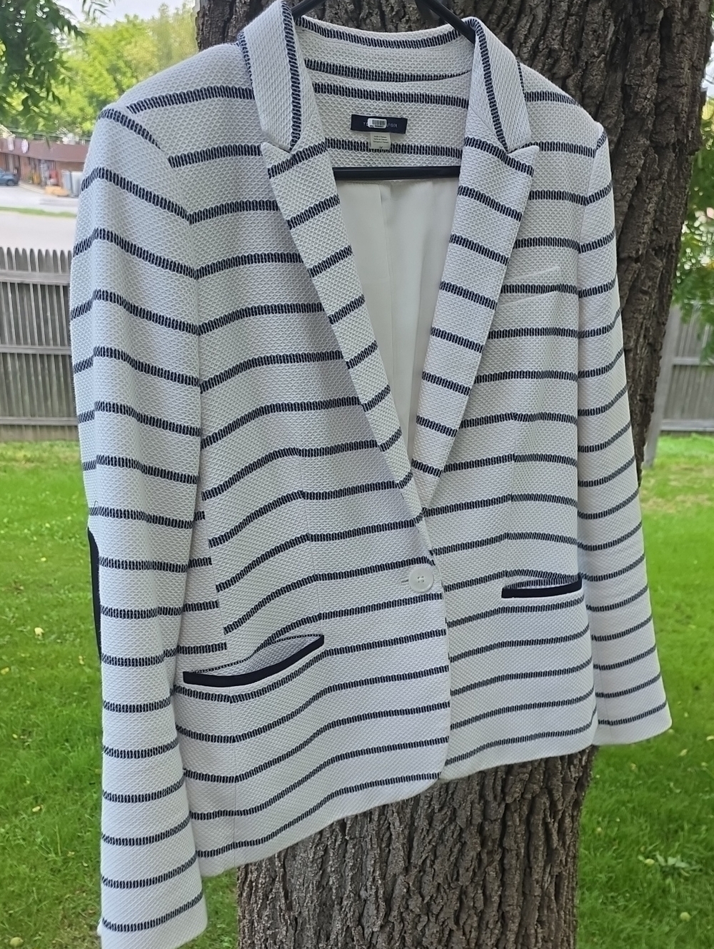 Tommy Hilfiger Women’s Striped Knit Blazer - White & Navy, Size 14. Pristine!